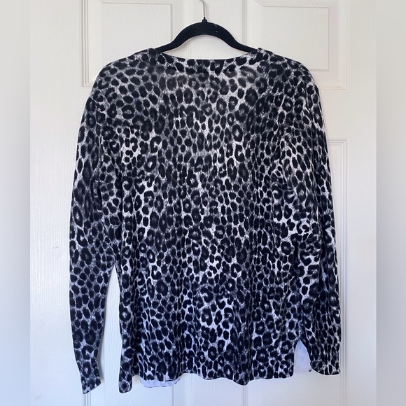 Michael Kors V-neck Sweater-size medium - Picture 2 of 5